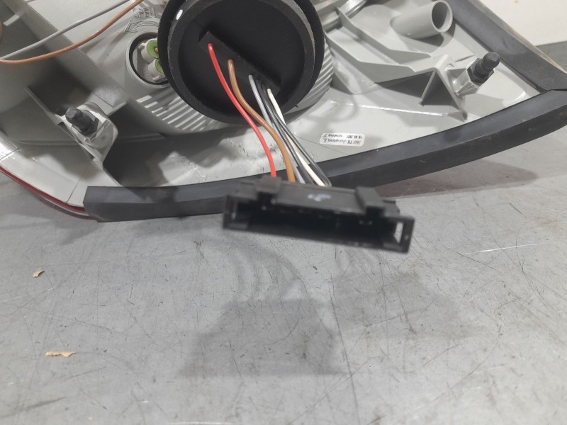 Recambio de piloto trasero izquierdo para skoda fabia ii (542) 1.2 12v referencia OEM IAM VP7SWX13405  