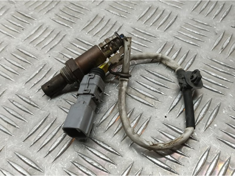 Recambio de sonda lambda para toyota corolla (e21) hybrid active referencia OEM IAM 8946547090 301002E08 DENSO