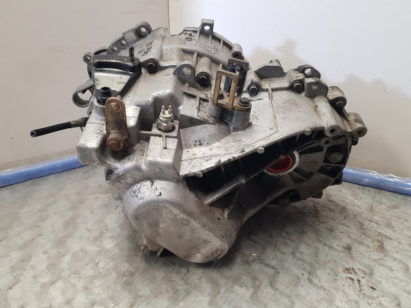 Recambio de caja cambios para volvo s80 berlina 2.4 (125kw) referencia OEM IAM P1208962  5VELOCIDADES