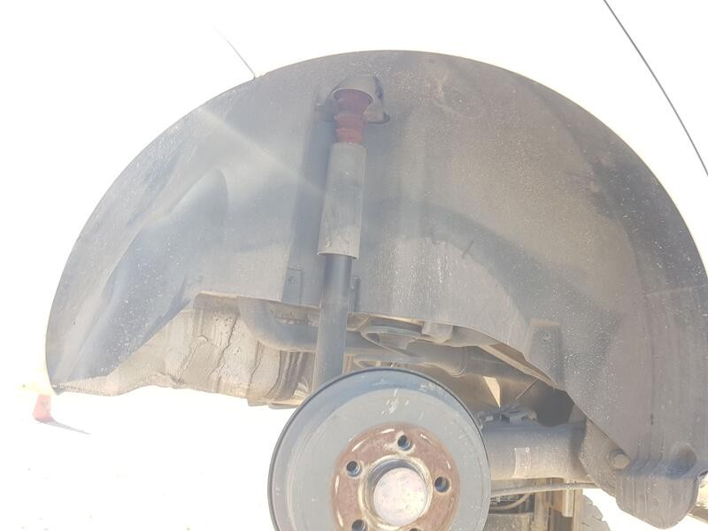 Recambio de plastico pase rueda tras. dch. para skoda fabia ii (542) 1.2 12v referencia OEM IAM 5J6810972  