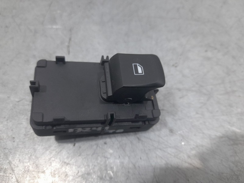Recambio de mando elevalunas trasero derecho para mg zs suv (azs1) 1.0 t-gdi referencia OEM IAM 10470993  