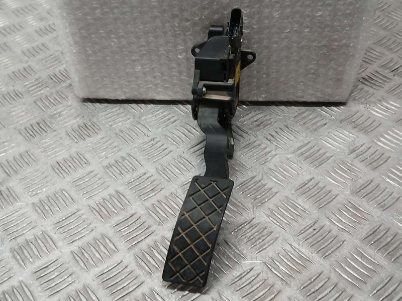 Recambio de potenciometro pedal para volkswagen polo (6c1) advance bluemotion referencia OEM IAM 6C1723503B 0280755221 BOSCH