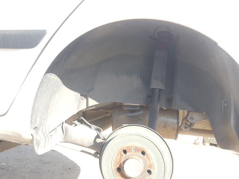 Recambio de plastico pase rueda tras. izq. para skoda fabia ii (542) 1.2 12v referencia OEM IAM 5J6810971  