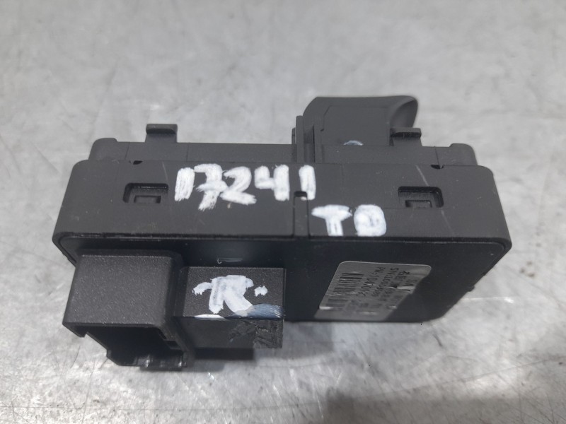 Recambio de mando elevalunas trasero derecho para mg zs suv (azs1) 1.0 t-gdi referencia OEM IAM 10470993  