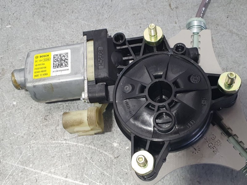 Recambio de elevalunas delantero derecho para kia stonic (ybcuv) 1.0 tgdi cat referencia OEM IAM 82460H8000 F00S1W2196 BOSCH ELE