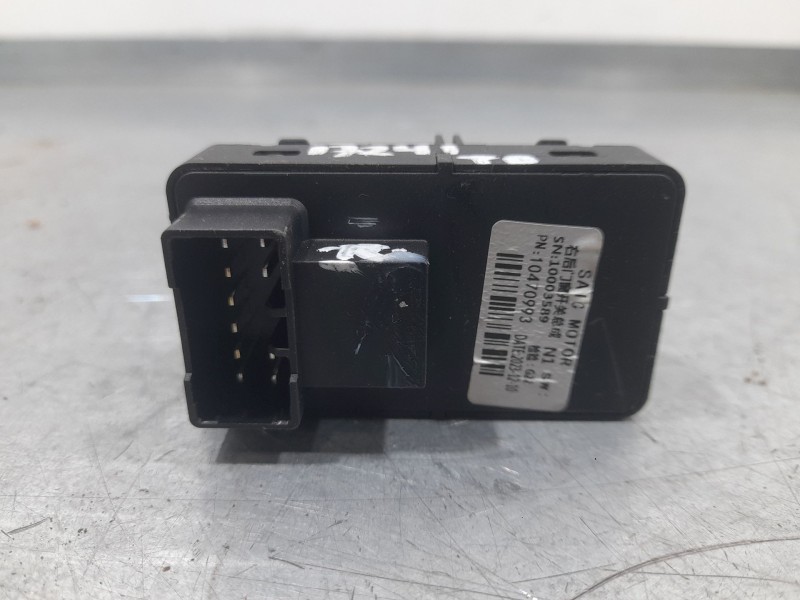 Recambio de mando elevalunas trasero derecho para mg zs suv (azs1) 1.0 t-gdi referencia OEM IAM 10470993  