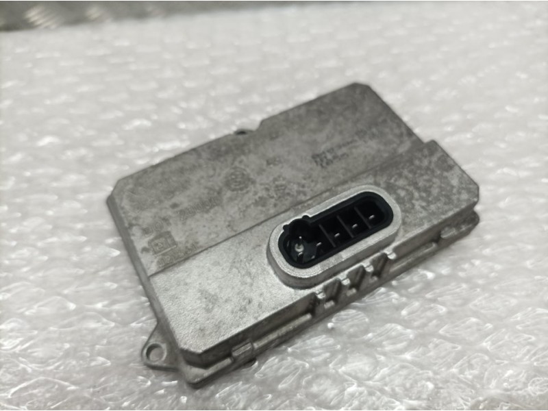 Recambio de centralita faros xenon para mercedes-benz clase e (w211) berlina e 240 (211.061) referencia OEM IAM 5DV00829000  HEL