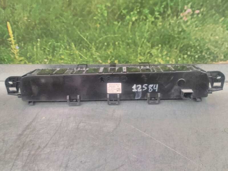 Recambio de mando climatizador para citroën berlingo live m referencia OEM IAM 98075413ZD00  