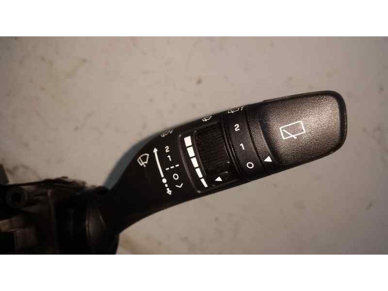 Recambio de mando luces y limpia para hyundai i20 classic referencia OEM IAM GM45  