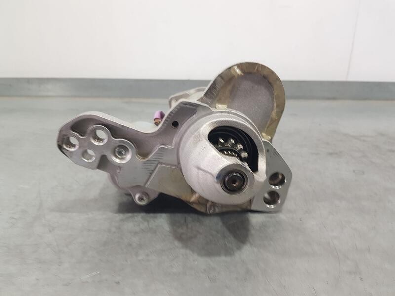 Recambio de motor arranque para renault captur ii evolution referencia OEM IAM 233008820R  
