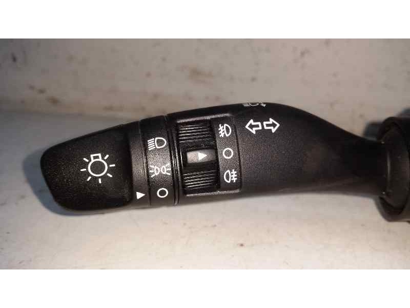 Recambio de mando luces y limpia para hyundai i20 classic referencia OEM IAM GM45  