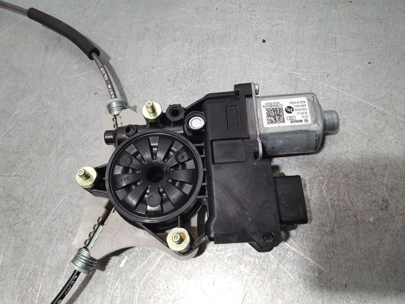 Recambio de elevalunas delantero izquierdo para kia stonic (ybcuv) 1.0 tgdi cat referencia OEM IAM 82450H8010 F00S1W2193 BOSCH E