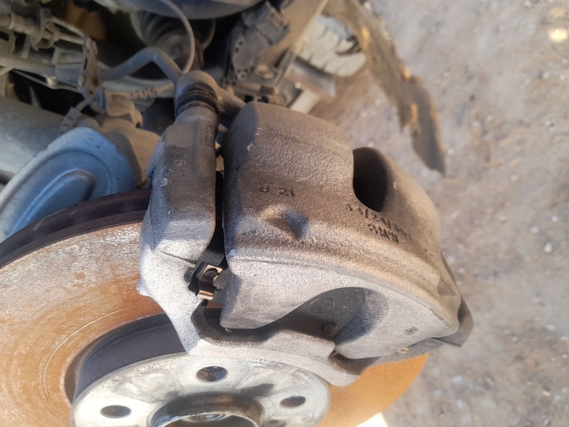 Recambio de pinza freno delantera derecha para bmw serie 1 lim. (f40) 118d referencia OEM IAM 34116860266  