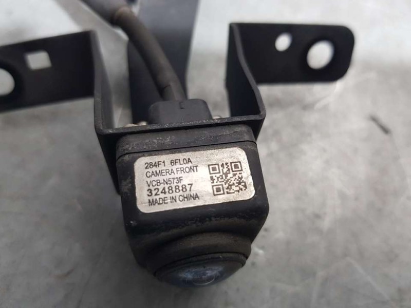 Recambio de camara para nissan x-trail (t32) acenta referencia OEM IAM 284F16FL0A 3248887 REJILLA DELANTERA