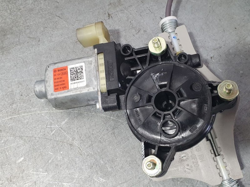 Recambio de elevalunas trasero derecho para kia stonic (ybcuv) 1.0 tgdi cat referencia OEM IAM 83460H8000 F00S1W2198 BOSCH ELECT