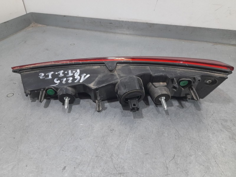 Recambio de piloto trasero izquierdo para renault captur ii evolution referencia OEM IAM 265553734R  INTERIOR