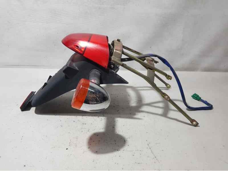 Recambio de piloto trasero central para kymco venox referencia OEM IAM  PILOTO ROTO CON GUARDABARROS Y SOPORTE