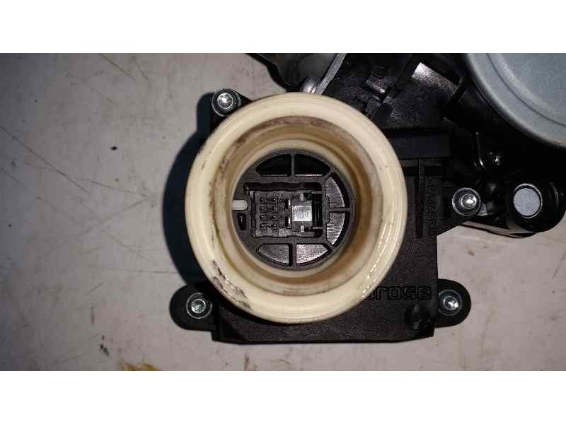 Recambio de elevalunas delantero derecho para toyota auris active referencia OEM IAM  10 PINS ELECTRICO