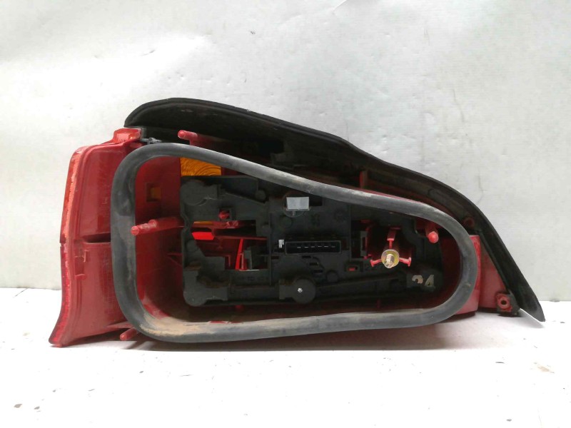 Recambio de piloto trasero derecho para peugeot 106 (s1) 1.1 referencia OEM IAM   