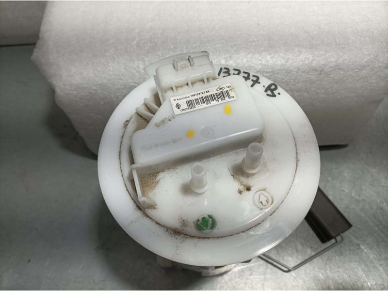 Recambio de aforador para dacia sandero stepway referencia OEM IAM 172027342R 100123727AA TI AUTOMOTIVE