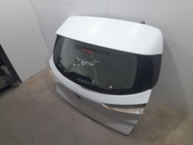 Recambio de porton trasero para renault captur ii evolution referencia OEM IAM 901003784R  