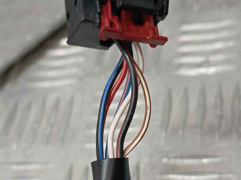 Recambio de retrovisor derecho para volkswagen golf plus (521) advance referencia OEM IAM 5M1857508AS  ELECTRICO 6 CABLES ROZADO