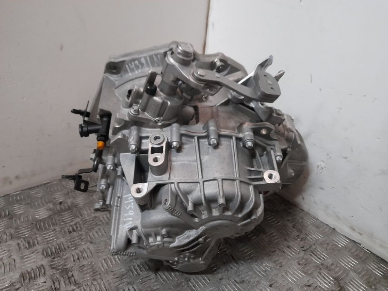Recambio de caja cambios para opel mokka x innovation referencia OEM IAM M320LUJ 3833RA8 6VELOCIDADES
