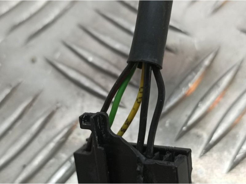 Recambio de retrovisor derecho para opel astra j lim. selective referencia OEM IAM 583706  ELECTRICO 5 CABLES