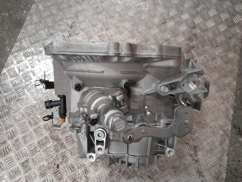 Recambio de caja cambios para opel mokka x innovation referencia OEM IAM M320LUJ 3833RA8 6VELOCIDADES