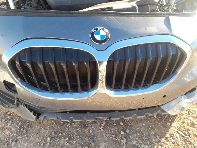 Recambio de rejilla delantera para bmw serie 1 lim. (f40) 118d referencia OEM IAM 51138080489  
