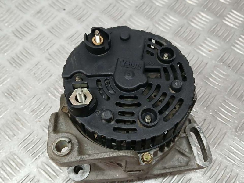 Recambio de alternador para renault clio ii fase ii (b/cb0) base authentique referencia OEM IAM 8200660045  VALEO
