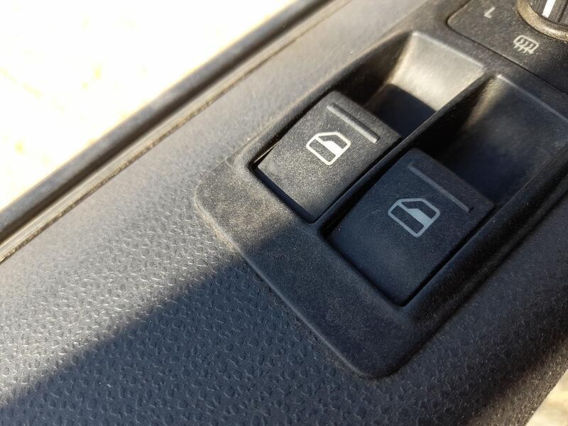 Recambio de mando elevalunas delantero izquierdo para volkswagen transporter t5 autobús (7hb, 7hj, 7eb, 7ej) 2.5 tdi referencia 