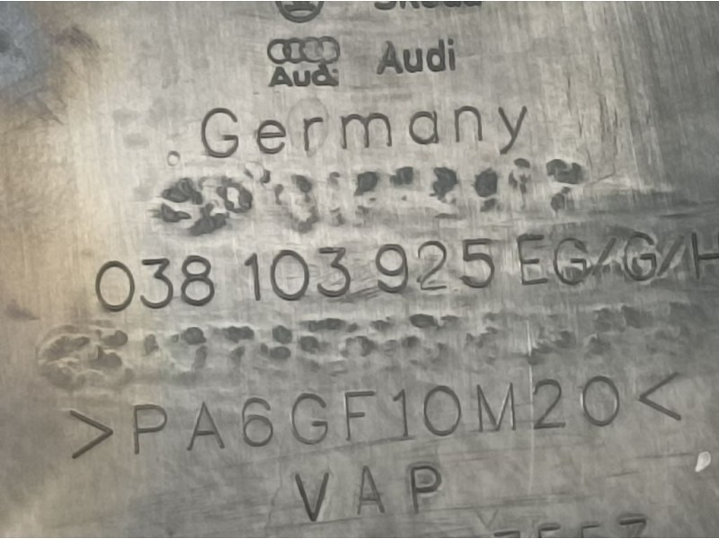 Recambio de tapa motor para seat leon (1m1) stella referencia OEM IAM 038103925EG  