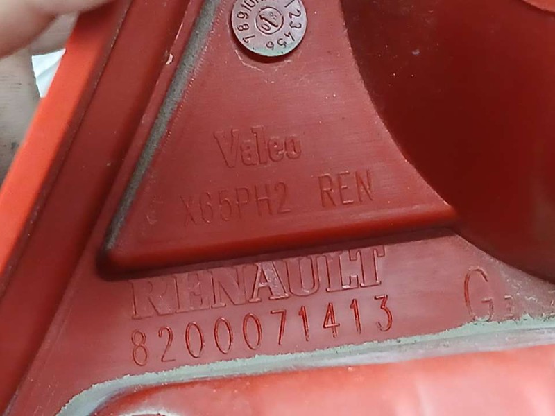 Recambio de piloto trasero izquierdo para renault clio ii fase ii (b/cb0) base authentique referencia OEM IAM 8200071413  