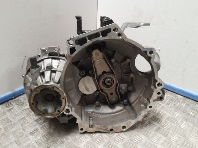 Recambio de caja cambios para audi a1 sportback (8xa) ambition referencia OEM IAM MZM 200812 5VELOCIDADES