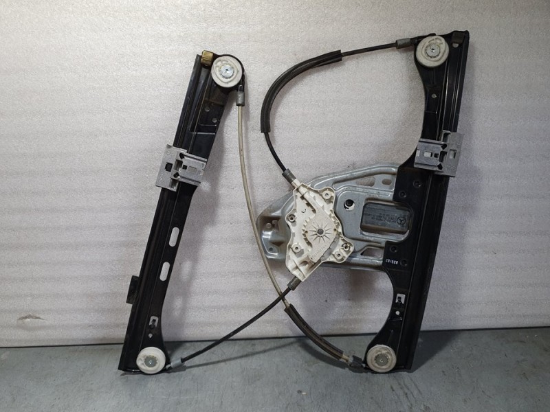 Recambio de elevalunas delantero izquierdo para mercedes-benz clase c (w203) berlina 220 cdi (203.006) referencia OEM IAM A20372