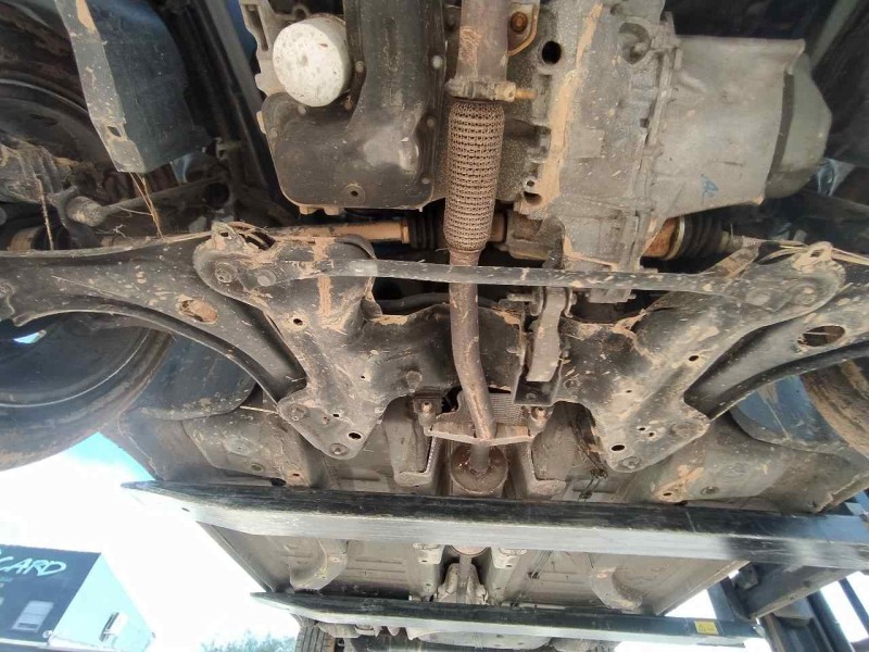 Recambio de puente delantero para peugeot 208 signature referencia OEM IAM 9804208180  