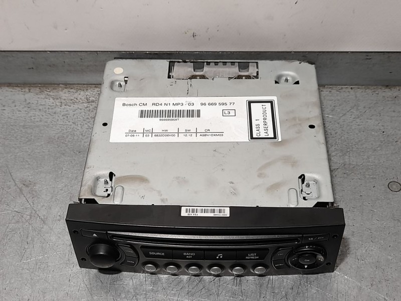 Recambio de sistema audio / radio cd para peugeot 3008 confort referencia OEM IAM 9666959577  