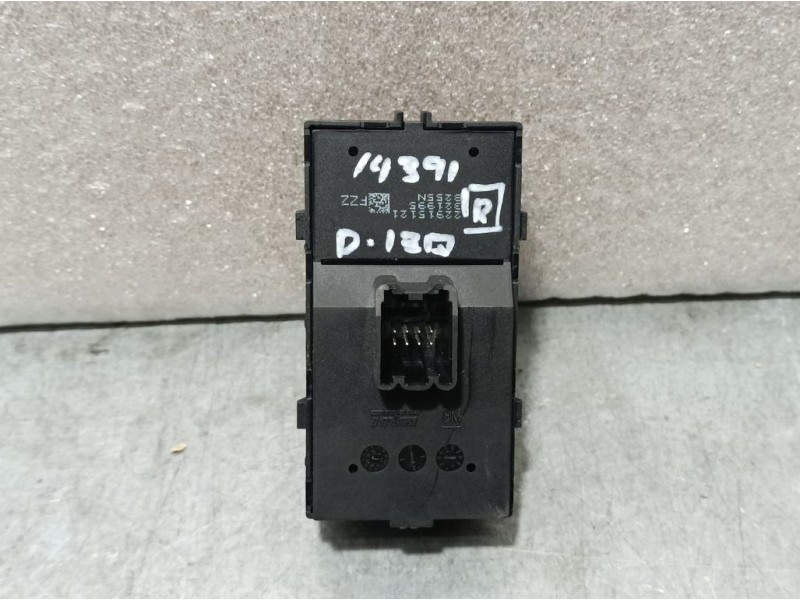 Recambio de mando elevalunas delantero izquierdo para opel mokka x innovation referencia OEM IAM 22915121  