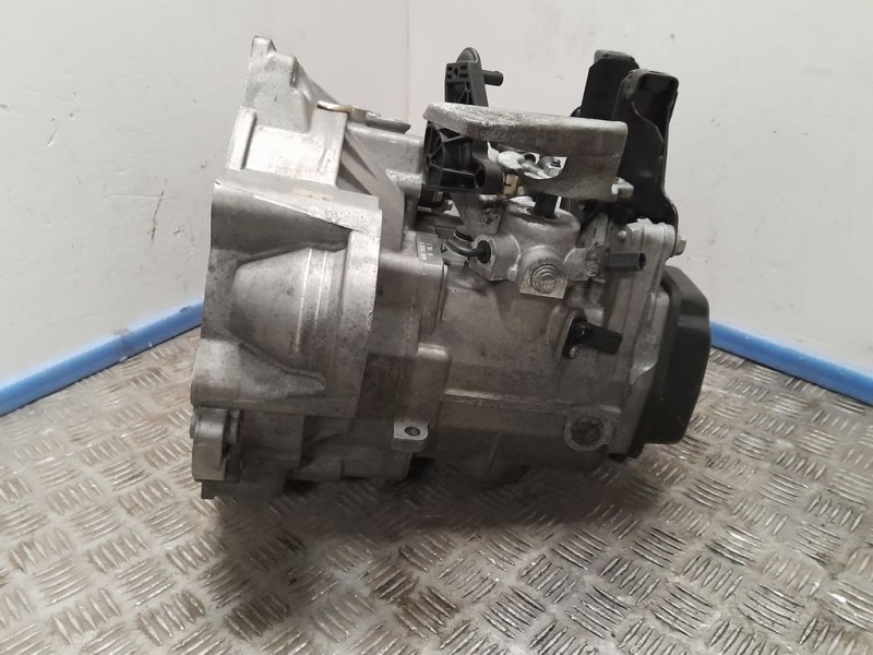 Recambio de caja cambios para audi a1 sportback (8xa) ambition referencia OEM IAM MZM 200812 5VELOCIDADES