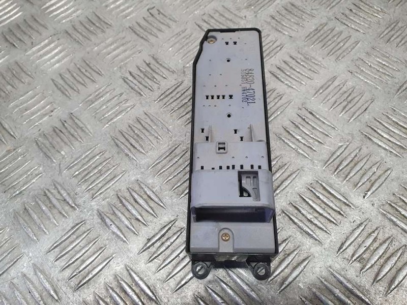 Recambio de mando elevalunas delantero izquierdo para toyota prius (nhw20) sol referencia OEM IAM 8482047021  