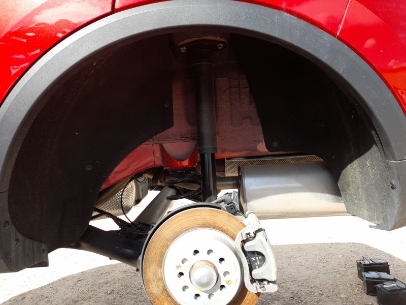 Recambio de plastico pase rueda tras. izq. para mg zs suv (azs1) 1.0 t-gdi referencia OEM IAM 11115348  