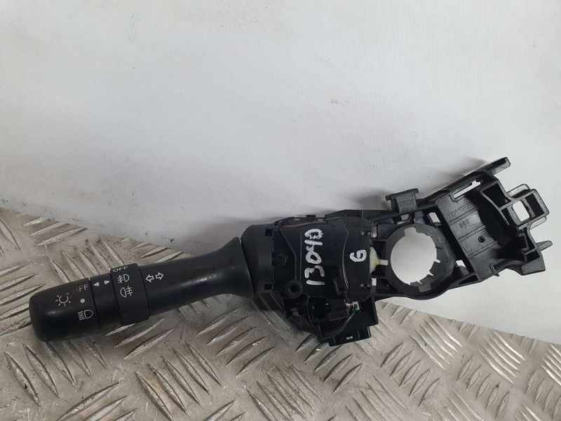 Recambio de mando luces para toyota prius (nhw20) sol referencia OEM IAM 47090173891  