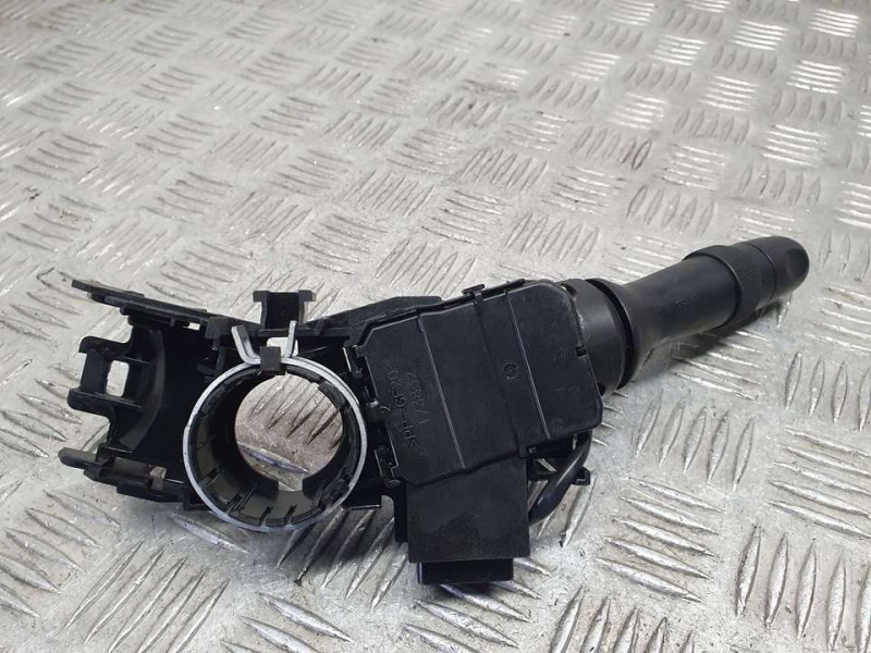 Recambio de mando luces para toyota prius (nhw20) sol referencia OEM IAM 47090173891  