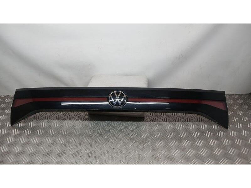 Recambio de piloto trasero central para volkswagen t-cross (c11, d31) 1.0 tsi referencia OEM IAM 2GM827577H ROZADO 