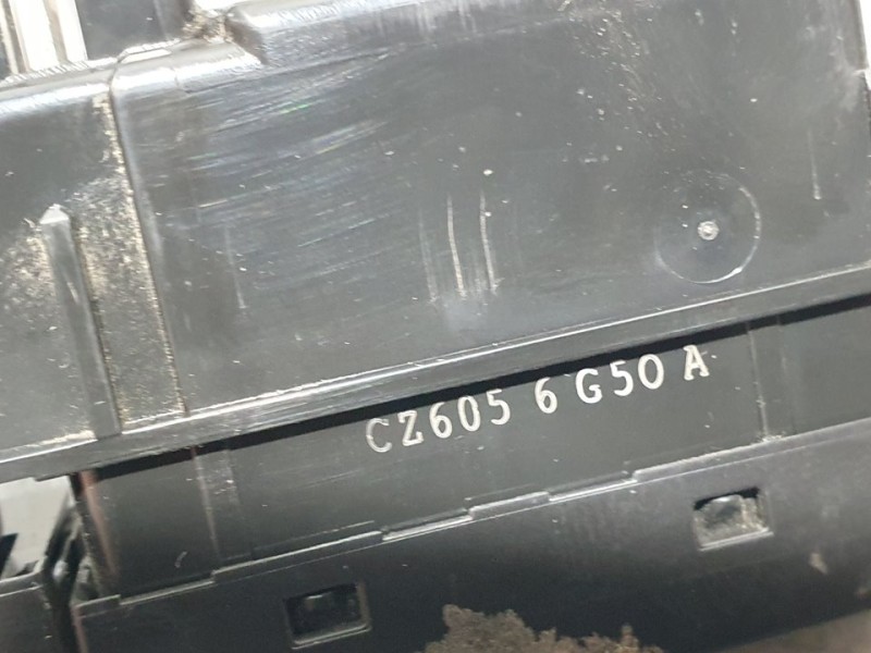 Recambio de warning para suzuki vitara 1.6 ddis comfort 4x4 referencia OEM IAM 75H605  