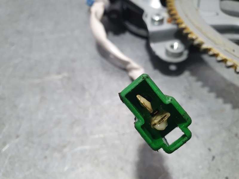 Recambio de elevalunas trasero izquierdo para subaru legacy familiar/outback b13 (bp) 2.5i outback referencia OEM IAM 62222AG011