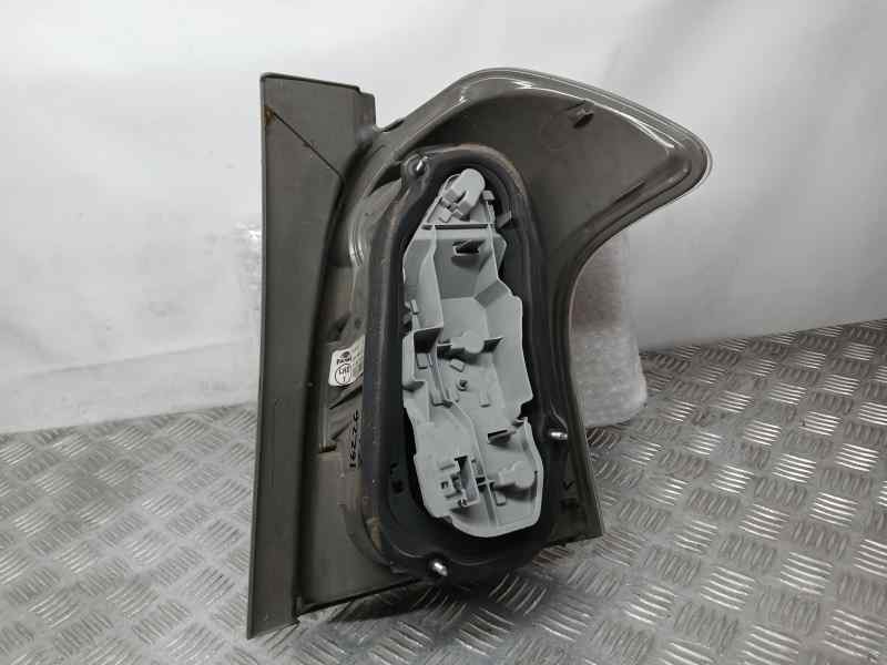 Recambio de piloto trasero izquierdo para toyota corolla verso (r1) 2.2 d-4d luna referencia OEM IAM 13123FA  TOCADO - FARBA