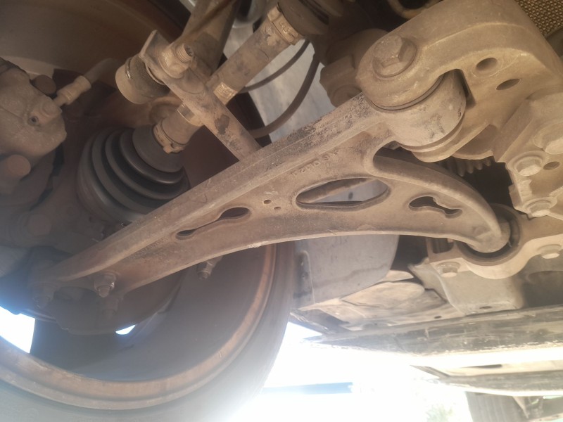 Recambio de brazo suspension inferior delantero derecho para audi a3 (8p1) 2.0 tdi 16v referencia OEM IAM 1K0407152AC  