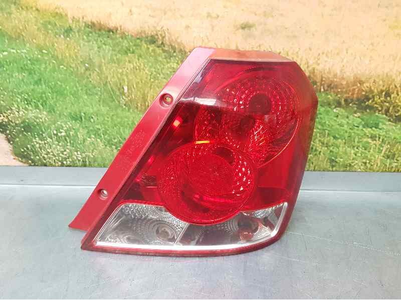 Recambio de piloto trasero derecho para chevrolet kalos 1.2 se referencia OEM IAM   ROZADO